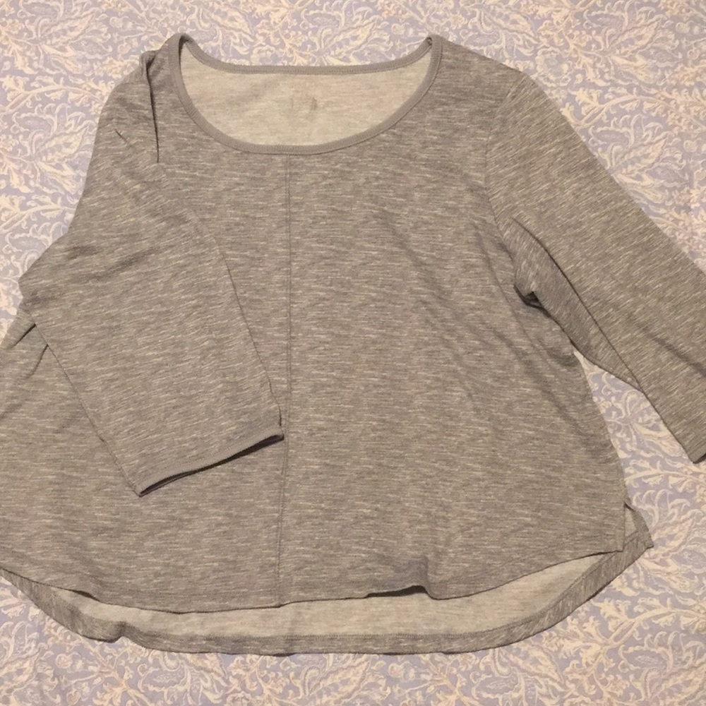 3/4 sleeve lightweight sweatshirt